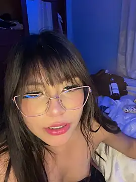 Lily candy X online show from 03-18-25, 07:44