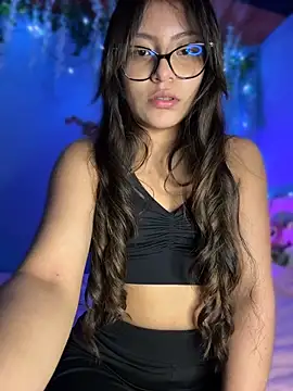 Snapshot of Lily_candy_X chatting on 05-06-26, 04:27 Lily candy X online show from 05-06-26, 04:27