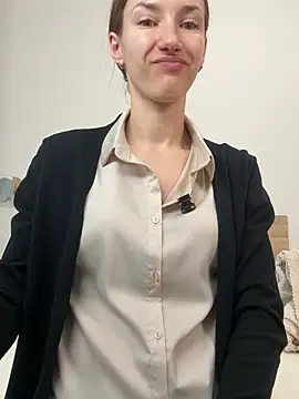 KateRedgar online show from 04-03-26, 02:01