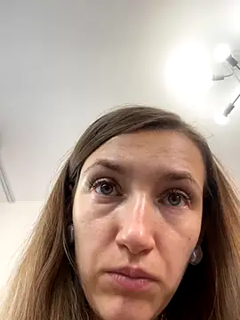 Snapshot of KateRedgar chatting on 09-19-25, 10:08 KateRedgar online show from 09-19-25, 10:08