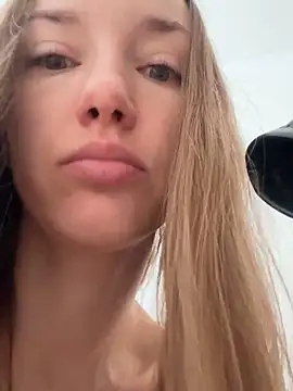 KateRedgar online show from 04-09-26, 08:31