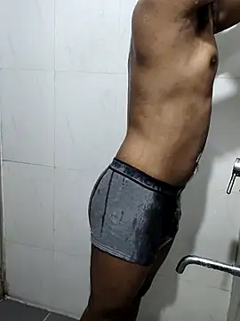 Snapshot of hottboy_39 chatting on 03-10-25, 11:01 hottboy 39 online show from 03-10-25, 11:01