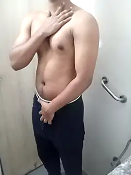 Snapshot of hottboy_39 chatting on 01-16-25, 11:15 hottboy 39 online show from 01-16-25, 11:15