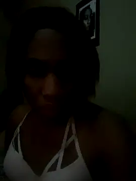 Snapshot of Moorella1 chatting on 10-18-25, 04:58 Moorella1 online show from 10-18-25, 04:58