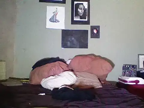 Snapshot of Moorella1 chatting on 03-20-25, 06:42 Moorella1 online show from 03-20-25, 06:42