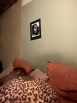 Moorella1 online show from 11-25-25, 06:36