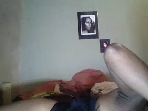 Snapshot of Moorella1 chatting on 03-19-25, 06:03 Moorella1 online show from 03-19-25, 06:03