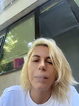 Snapshot of tanyagrey chatting on 06-10-26, 06:14 tanyagrey online show from 06-10-26, 06:14