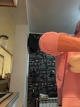 Snapshot of tanyagrey chatting on 10-28-25, 07:07 tanyagrey online show from 10-28-25, 07:07