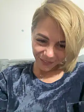 Snapshot of tanyagrey chatting on 10-17-25, 06:50 tanyagrey online show from 10-17-25, 06:50