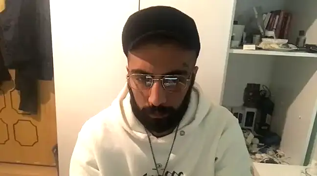 Snapshot of MasterKARATASSAKK chatting on 03-01-25, 08:13 MasterKARATASSAKK online show from 03-01-25, 08:13