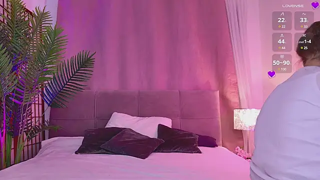 Snapshot of Mia__Peach chatting on 01-24-25, 11:56 Mia Peach online show from 01-24-25, 11:56