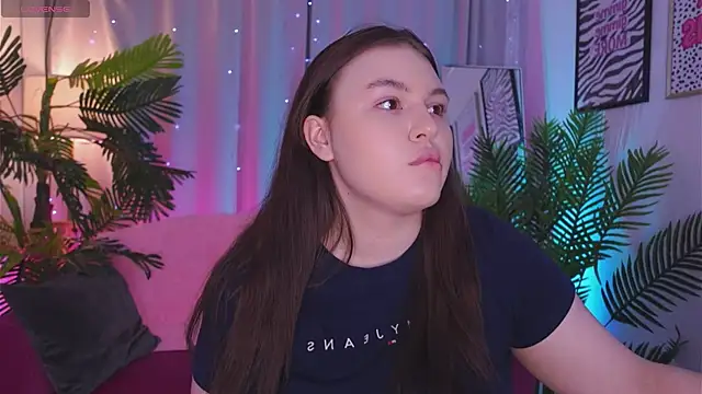 Snapshot of Mia__Peach chatting on 03-11-25, 12:00 Mia Peach online show from 03-11-25, 12:00