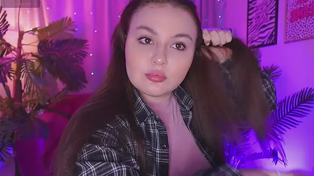 Snapshot of Mia__Peach chatting on 03-18-25, 10:58 Mia Peach online show from 03-18-25, 10:58