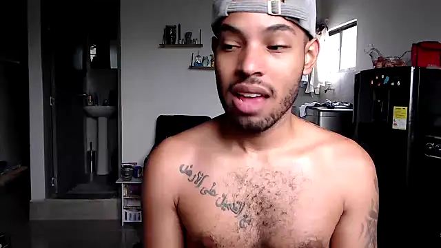 Snapshot of colinbrown chatting on 05-08-26, 12:53 colinbrown online show from 05-08-26, 12:53