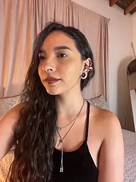 ThaliaRivera  online show from 06-05-26, 07:03
