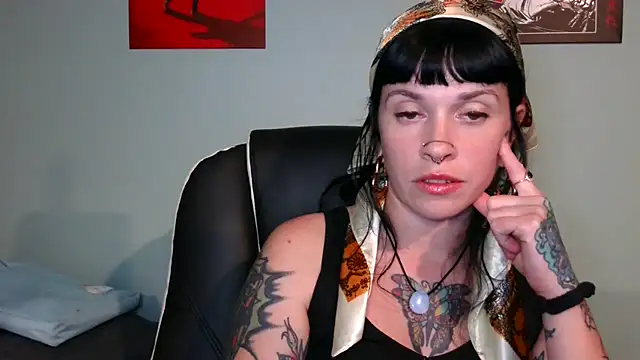 Marcelinegoddess online show from 10-19-25, 02:47