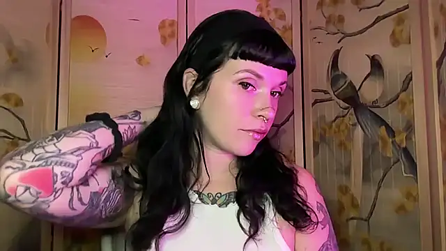 Snapshot of Marcelinegoddess chatting on 05-01-26, 03:33 Marcelinegoddess online show from 05-01-26, 03:33