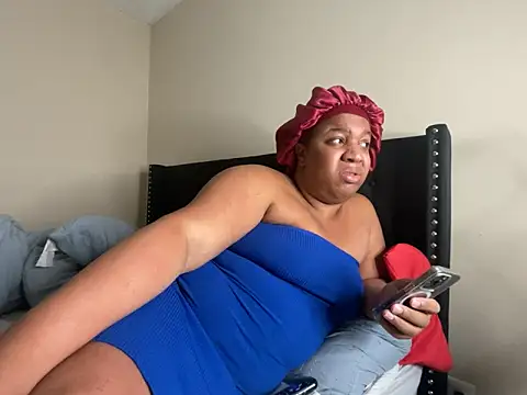 Badgirlbrittt online show from 03-12-25, 01:03