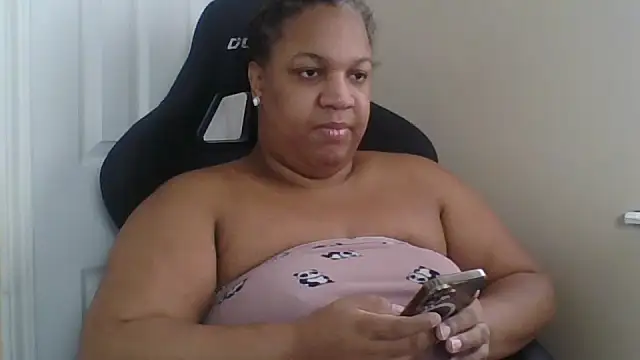 Badgirlbrittt online show from 12-17-25, 03:50