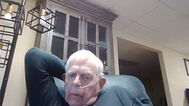 Snapshot of bootlegmanz chatting on 05-04-26, 09:50 bootlegmanz online show from 05-04-26, 09:50