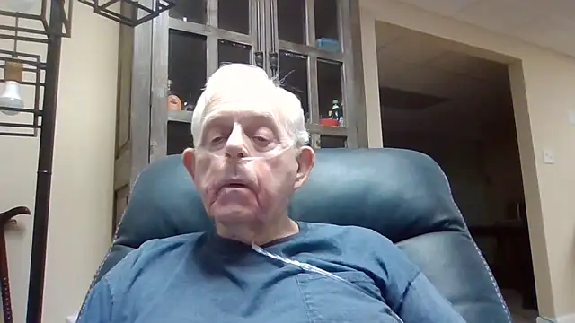 Snapshot of bootlegmanz chatting on 05-19-26, 02:24 bootlegmanz online show from 05-19-26, 02:24
