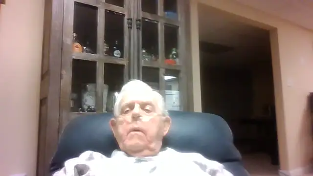 Snapshot of bootlegmanz chatting on 06-03-26, 01:06 bootlegmanz online show from 06-03-26, 01:06