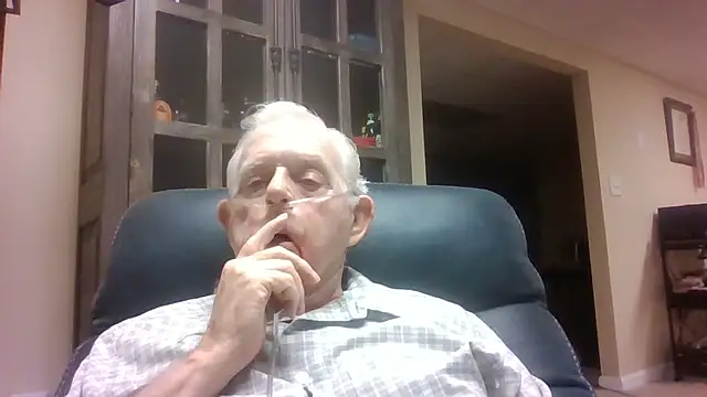 Snapshot of bootlegmanz chatting on 06-02-26, 01:00 bootlegmanz online show from 06-02-26, 01:00