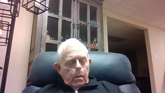 Snapshot of bootlegmanz chatting on 05-03-26, 06:00 bootlegmanz online show from 05-03-26, 06:00
