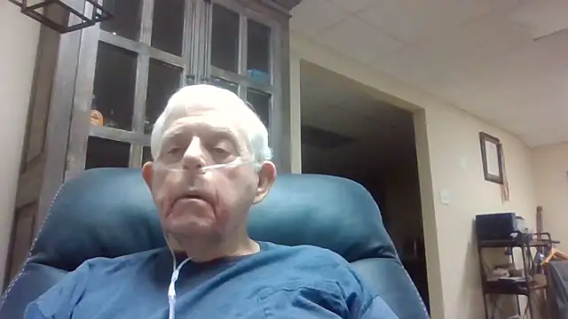 Snapshot of bootlegmanz chatting on 05-31-26, 02:56 bootlegmanz online show from 05-31-26, 02:56