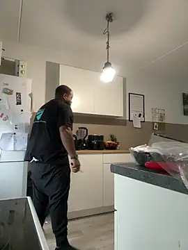 JhonnaFrrr online show from 12-18-24, 12:18