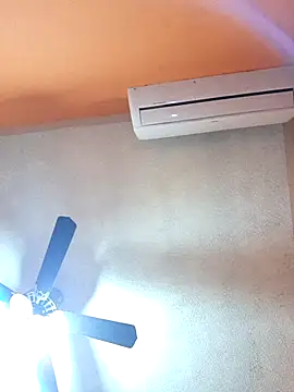 miicheele32 online show from 12-02-25, 08:38