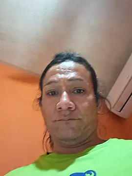 miicheele32 online show from 11-28-25, 02:23