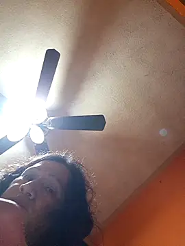 miicheele32 online show from 11-16-25, 10:20