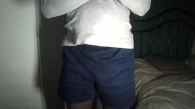 Snapshot of SmallGoodNutts chatting on 09-20-25, 08:14 SmallGoodNutts online show from 09-20-25, 08:14