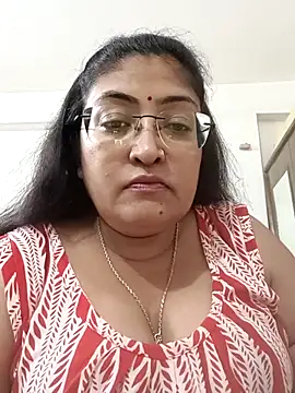 Snapshot of LAVERNIYA_ chatting on 10-25-25, 11:09 LAVERNIYA  online show from 10-25-25, 11:09