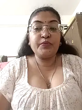 Snapshot of LAVERNIYA_ chatting on 09-09-25, 12:36 LAVERNIYA  online show from 09-09-25, 12:36