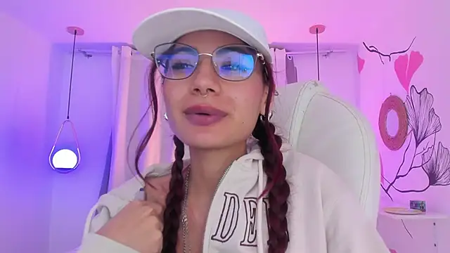 sophiecherry  online show from 01-31-25, 10:20