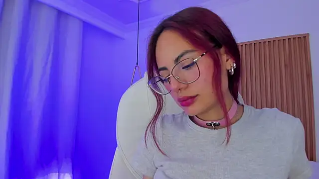 sophiecherry  online show from 02-03-25, 07:40