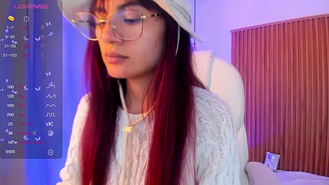 sophiecherry  online show from 09-26-25, 04:41