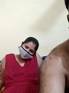 Snapshot of IND_COUPLE1 chatting on 03-20-26, 05:36 IND COUPLE1 online show from 03-20-26, 05:36