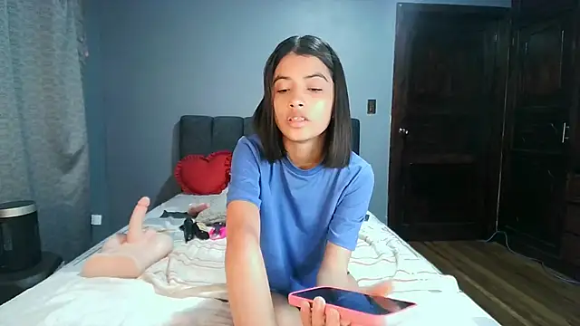 Snapshot of LiaOrtiz69 chatting on 03-13-25, 07:06 LiaOrtiz69 online show from 03-13-25, 07:06