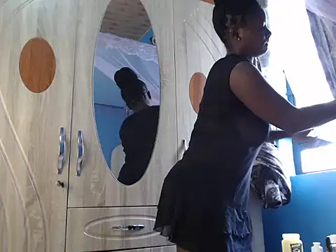 TrishaKalid online show from 02-18-26, 08:00