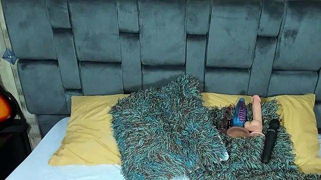 Snapshot of Aisha_Hall chatting on 03-14-25, 06:50 Aisha Hall online show from 03-14-25, 06:50