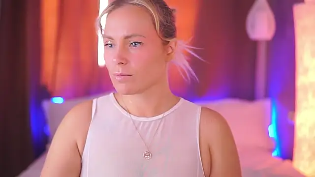 Charming Daphny online show from 09-14-25, 06:03