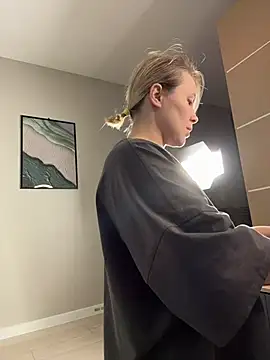 Charming Daphny online show from 02-12-26, 06:13