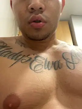 Juanes432 online show from 02-15-26, 06:03