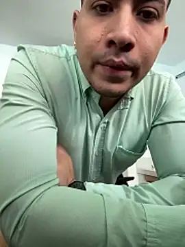 Juanes432 online show from 02-17-26, 07:33