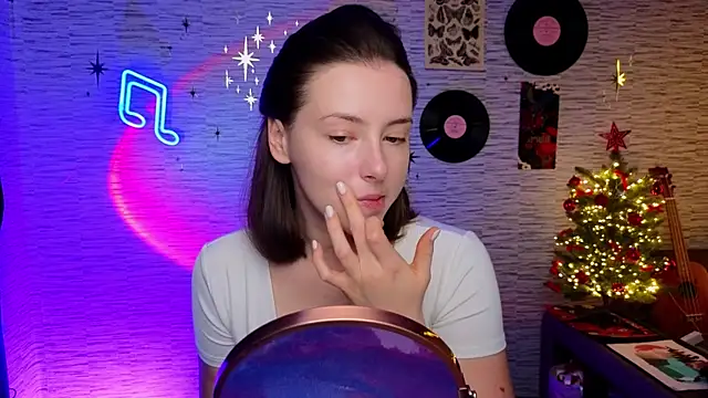 Snapshot of GloriaElmer chatting on 01-30-25, 08:32 GloriaElmer online show from 01-30-25, 08:32