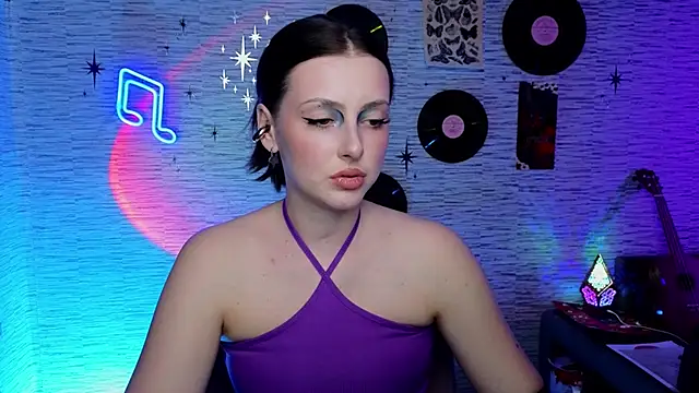 Snapshot of GloriaElmer chatting on 02-26-25, 06:40 GloriaElmer online show from 02-26-25, 06:40